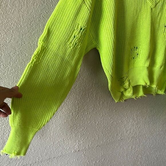 SEROYA set includes sweater and joggers - Picture 7 of 14